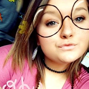 Meet your Posher, Cierra